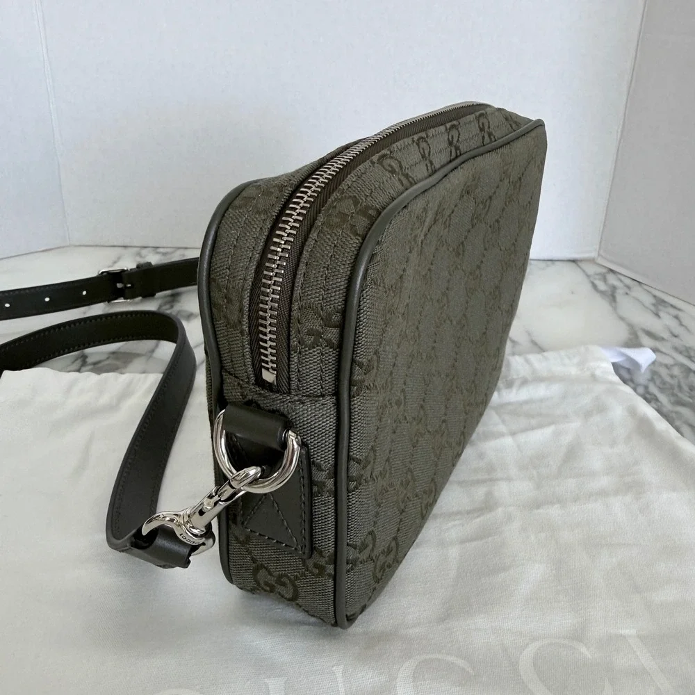 Gucci GG Supreme Canvas Crossbody Messenger Bag Olive Green 634802
